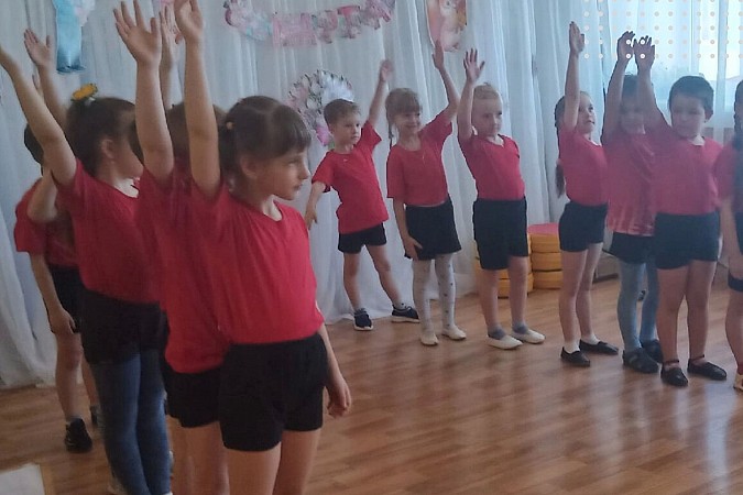 Для дошколят детского сада №31 сотрудники МЧС провели игру «Юные спасатели» фото 4