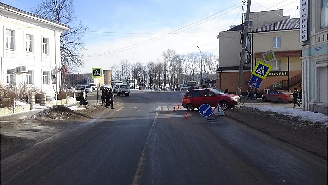 Автоледи на ВАЗе в центре Кинешмы на пешеходном переходе сбила пенсионерку фото 2