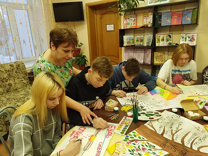 В кинешемском детском доме ребята подготовили плакаты о здоровье фото 3