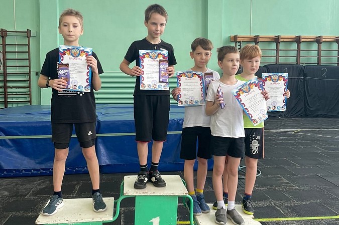 В Кинешме состоялось первенство по легкоатлетическому троеборью фото 3