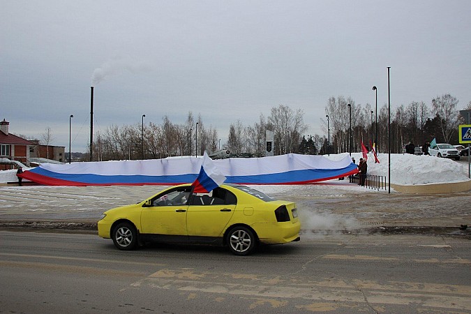 В Кинешме прошел масштабный автопробег в поддержку действий российских военных на Украине фото 38