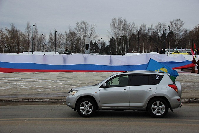 В Кинешме прошел масштабный автопробег в поддержку действий российских военных на Украине фото 39