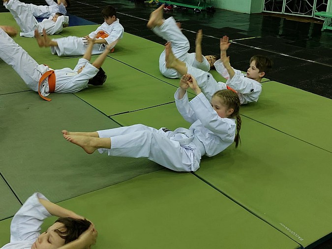 Спортсмены Кинешмы сдавали экзамен по киокусинкай фото 4