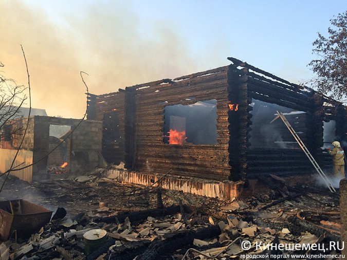 В Заволжском районе сгорел жилой дом фото 4