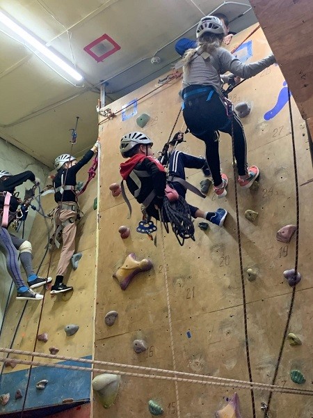 Кадеты школы №18 победили на региональных соревнованиях по спортивному горному туризму фото 7