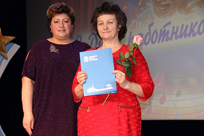 В Кинешме работников культуры поздравили с профессиональным праздником фото 20