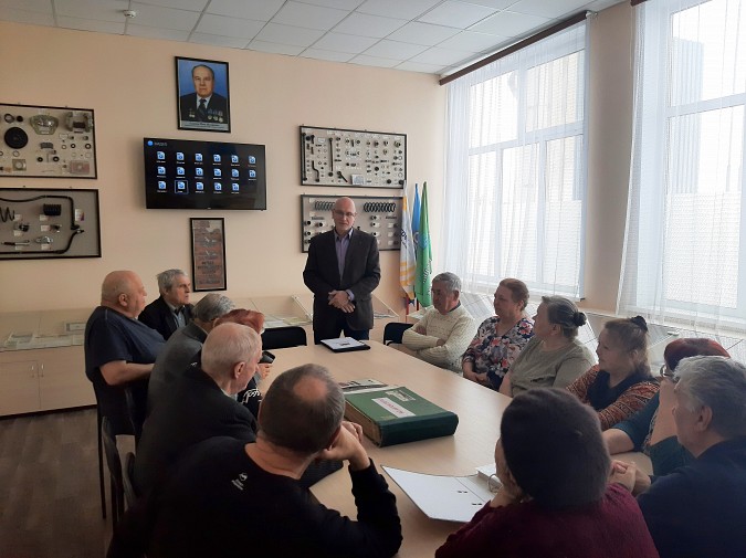 Депутаты от КПРФ поздравили ветеранов «Автоагрегата» с 55-летием закладки первого камня фото 2