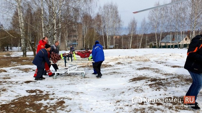 Вертолет санавиации доставил пациента с инсультом из Кинешмы в Иваново фото 3