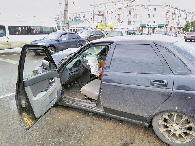 В Ивановской области водитель, попытавшийся скрыться от ГИБДД, совершил ДТП фото 10