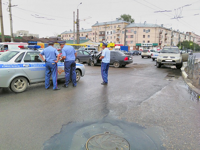 В Ивановской области водитель, попытавшийся скрыться от ГИБДД, совершил ДТП фото 11