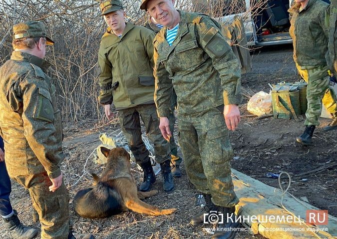 Александр Кузьмичёв и ветераны ВДВ доставили гуманитарную помощь землякам на передовую фото 6
