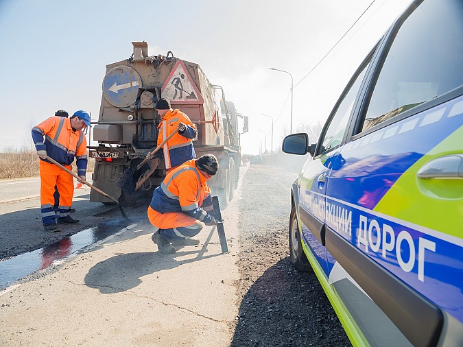 Более 700 тонн «литой» асфальтобетонной смеси уложено на региональных дорогах фото 3