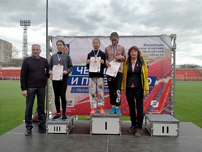 Кинешемские легкоатлеты завоевали медали на открытом первенстве Иванова фото 4