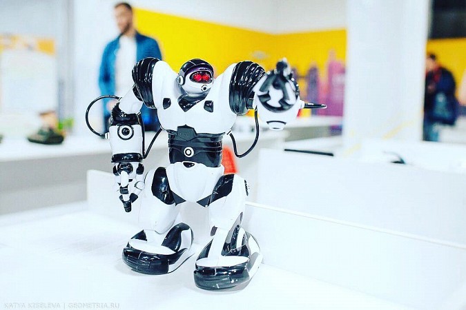 Впервые в Кинешме интерактивная выставка «Роботы» фото 3