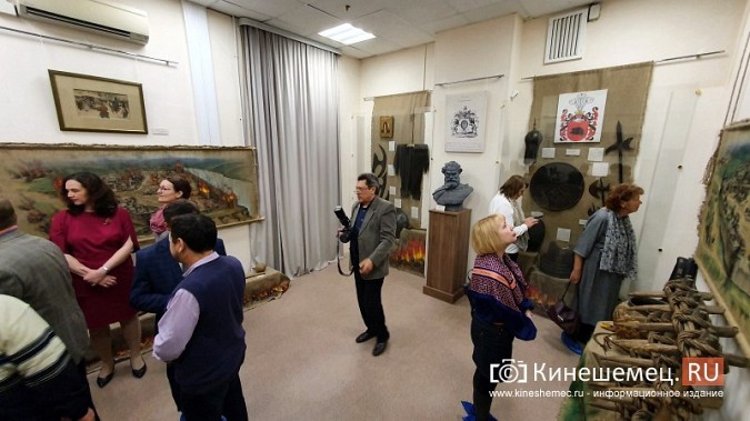 Андрей Кабанов представил в музее экспозицию «Кинешма. На пути к Московскому государству» фото 15