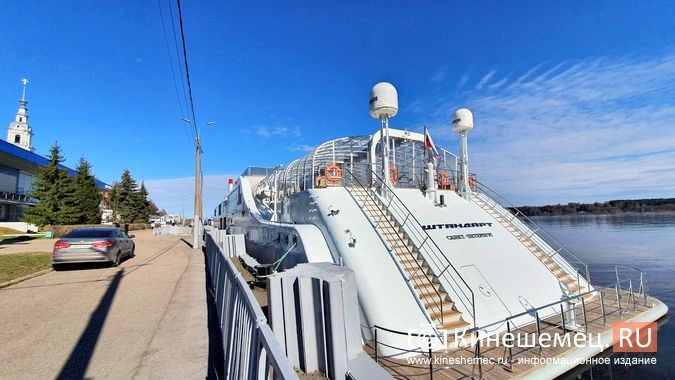 К Кинешме пришвартовался уникальный круизный лайнер «Штандарт» стоимостью в 1,2 млрд рублей фото 6