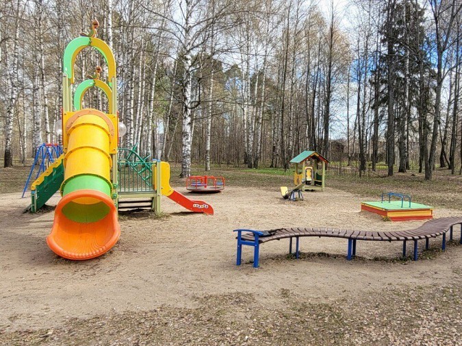 Территорию парка у Клуба юных моряков очистили от мусора фото 7