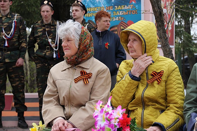 У завода «Поликор» прошёл митинг в честь 77-й годовщины Победы фото 8