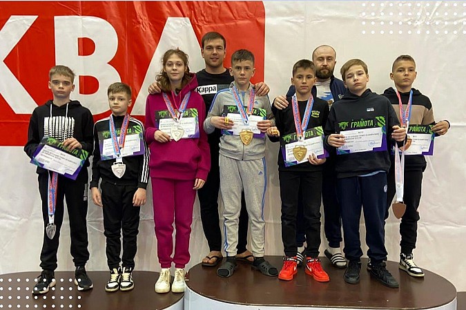 Спортсмены «Волжанина» завоевали медали на турнире по панкратиону в Москве фото 2