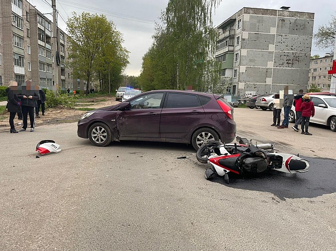В Кинешме автоледи на «Солярисе» сбила 18-летнего мотоциклиста фото 2