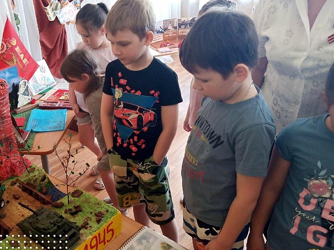 В кинешемском детском саду №31 открылась выставка «Эхо войны» фото 2