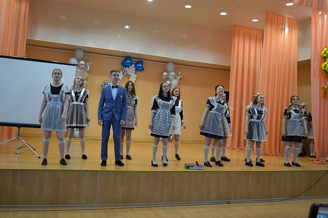 Для 275 выпускников Кинешмы прозвенел последний звонок фото 16