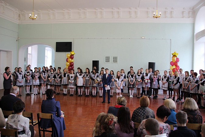 Для 275 выпускников Кинешмы прозвенел последний звонок фото 21