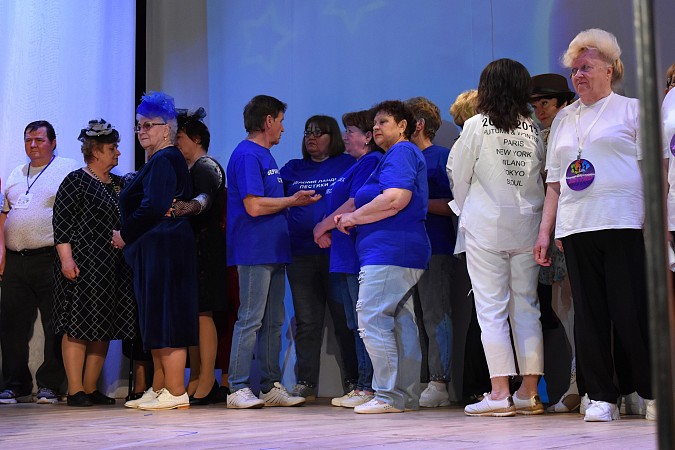 В Кинешме пенсионеры из разных муниципалитетов Ивановской области играли в КВН фото 13