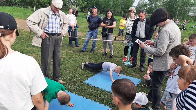 В день защиты детей КПРФ и клуб «Каскад» организовали на «Чкаловском» спортивный праздник фото 5
