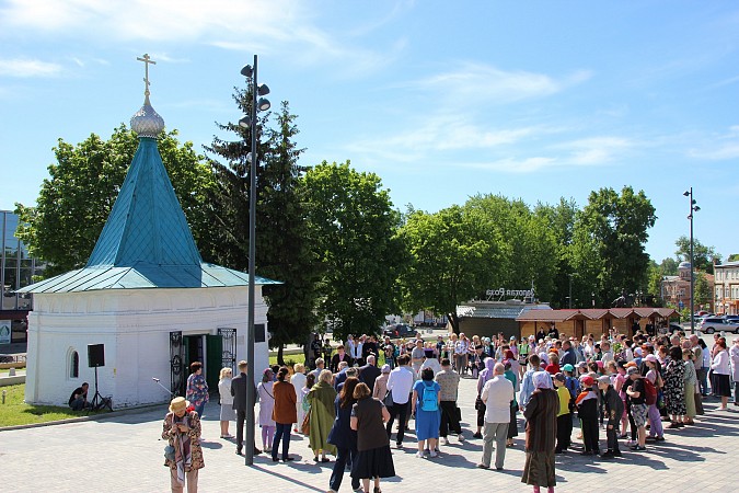 В Кинешме прошел крестный в ход в память о битвах ополчения с поляками фото 14