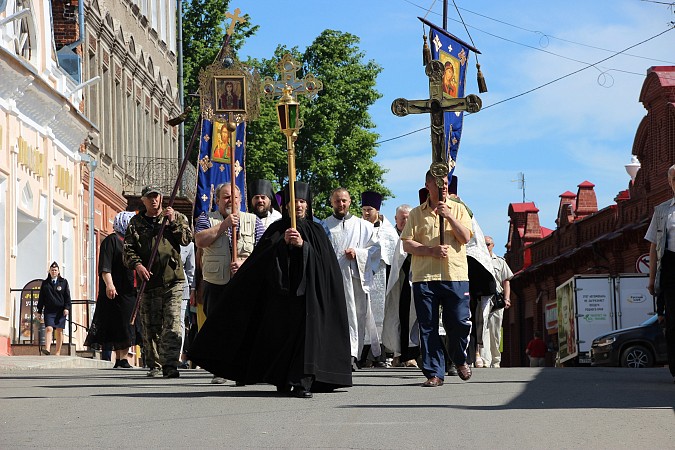 В Кинешме прошел крестный в ход в память о битвах ополчения с поляками фото 6