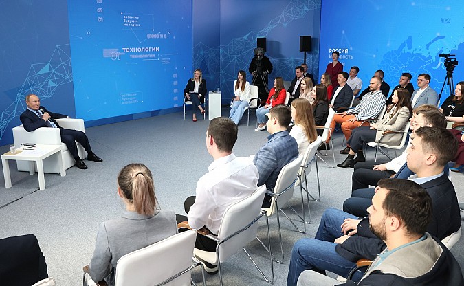 Владимир Путин поддержал инициативы молодого предпринимателя из Ивановской области фото 3