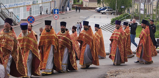 В праздник Собора Иваново-Вознесенских святых в Кинешме состоялся крестный ход фото 10