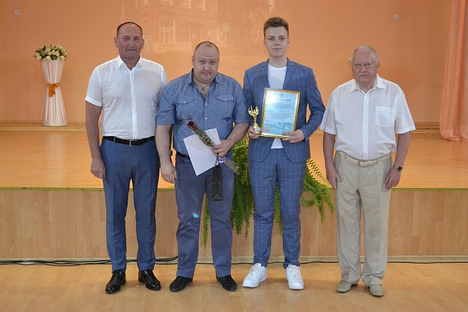 В 2022 году 42 кинешемских ученика претендуют на золотую медаль фото 22