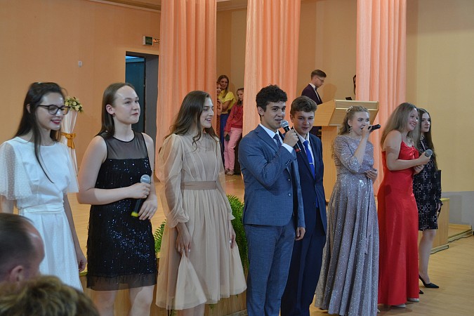 В 2022 году 42 кинешемских ученика претендуют на золотую медаль фото 35