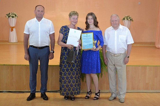 В 2022 году 42 кинешемских ученика претендуют на золотую медаль фото 21