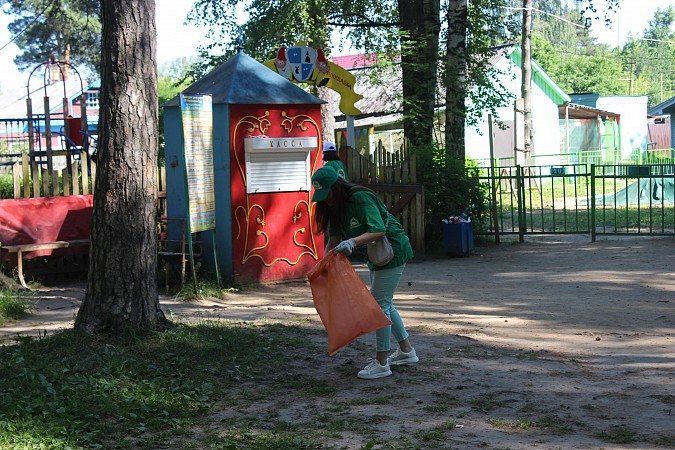 После Дня города кинешемский парк культуры и отдыха очистили от мусора фото 7