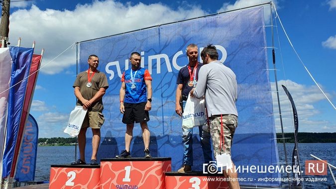 150 пловцов из России и Беларуси переплыли Волгу на этапе «Swimcup» в Кинешме фото 68