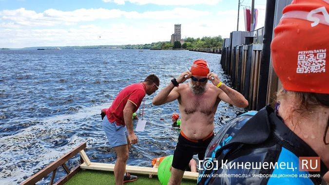 150 пловцов из России и Беларуси переплыли Волгу на этапе «Swimcup» в Кинешме фото 43