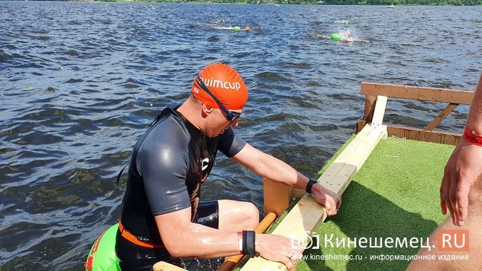 150 пловцов из России и Беларуси переплыли Волгу на этапе «Swimcup» в Кинешме фото 39