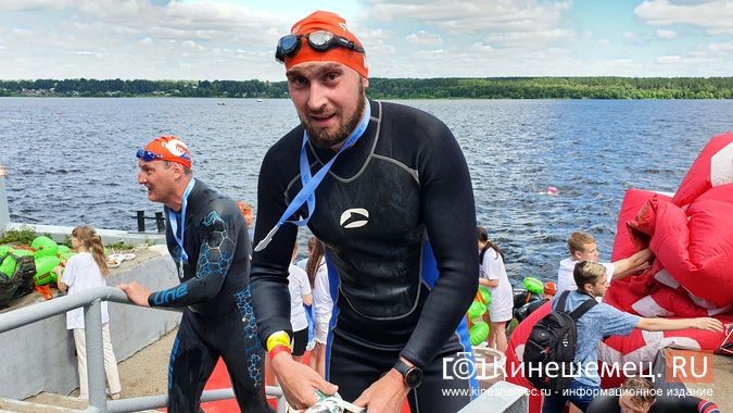 150 пловцов из России и Беларуси переплыли Волгу на этапе «Swimcup» в Кинешме фото 47