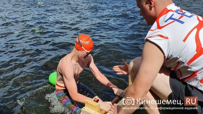150 пловцов из России и Беларуси переплыли Волгу на этапе «Swimcup» в Кинешме фото 38