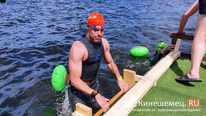 150 пловцов из России и Беларуси переплыли Волгу на этапе «Swimcup» в Кинешме фото 40