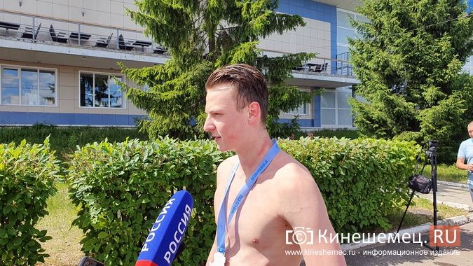 150 пловцов из России и Беларуси переплыли Волгу на этапе «Swimcup» в Кинешме фото 26