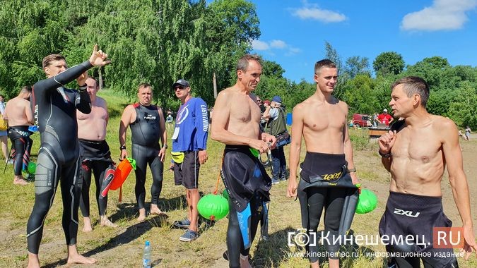 150 пловцов из России и Беларуси переплыли Волгу на этапе «Swimcup» в Кинешме фото 4
