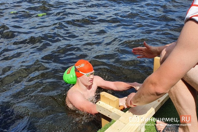 Два кинешемца стали призёрами заплыва через Волгу «Swimcup» фото 2