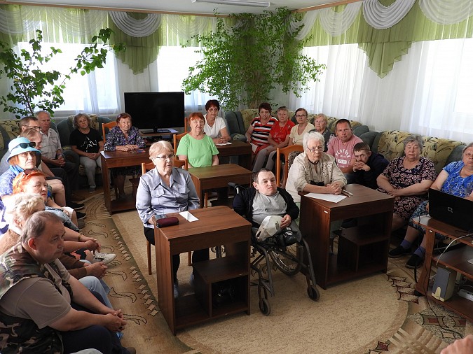 В Кинешме запустили два проекта по обучению пожилых людей и инвалидов работе в Интернете фото 2