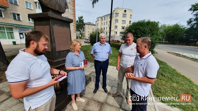 В Кинешме чествовали бизнесменов, помогающих землякам-десантникам на Украине фото 2