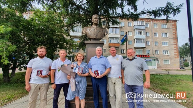 В Кинешме чествовали бизнесменов, помогающих землякам-десантникам на Украине фото 7