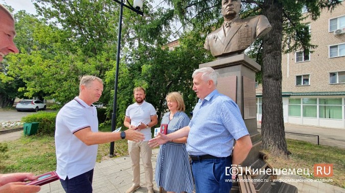 В Кинешме чествовали бизнесменов, помогающих землякам-десантникам на Украине фото 13
